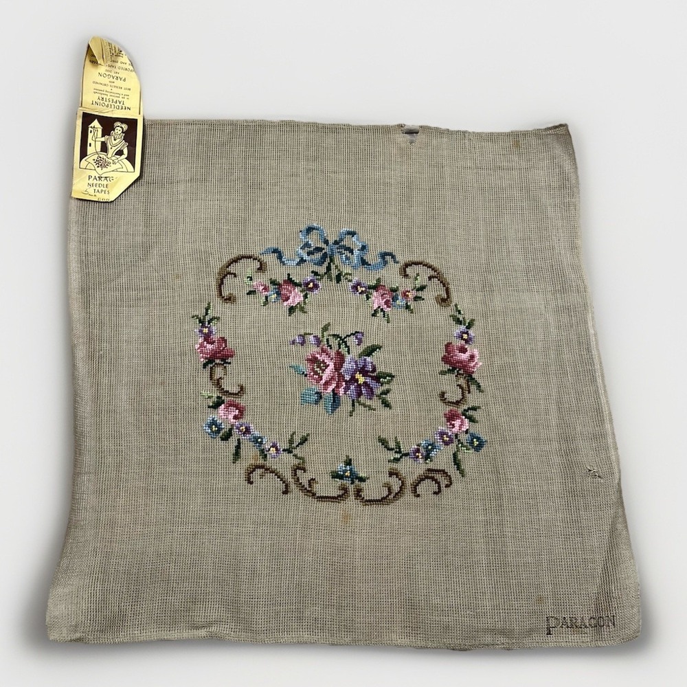 Paragon Needlepoint Tapestry Finished Floral Piece Art. 2100 B 6008 Embroidery
